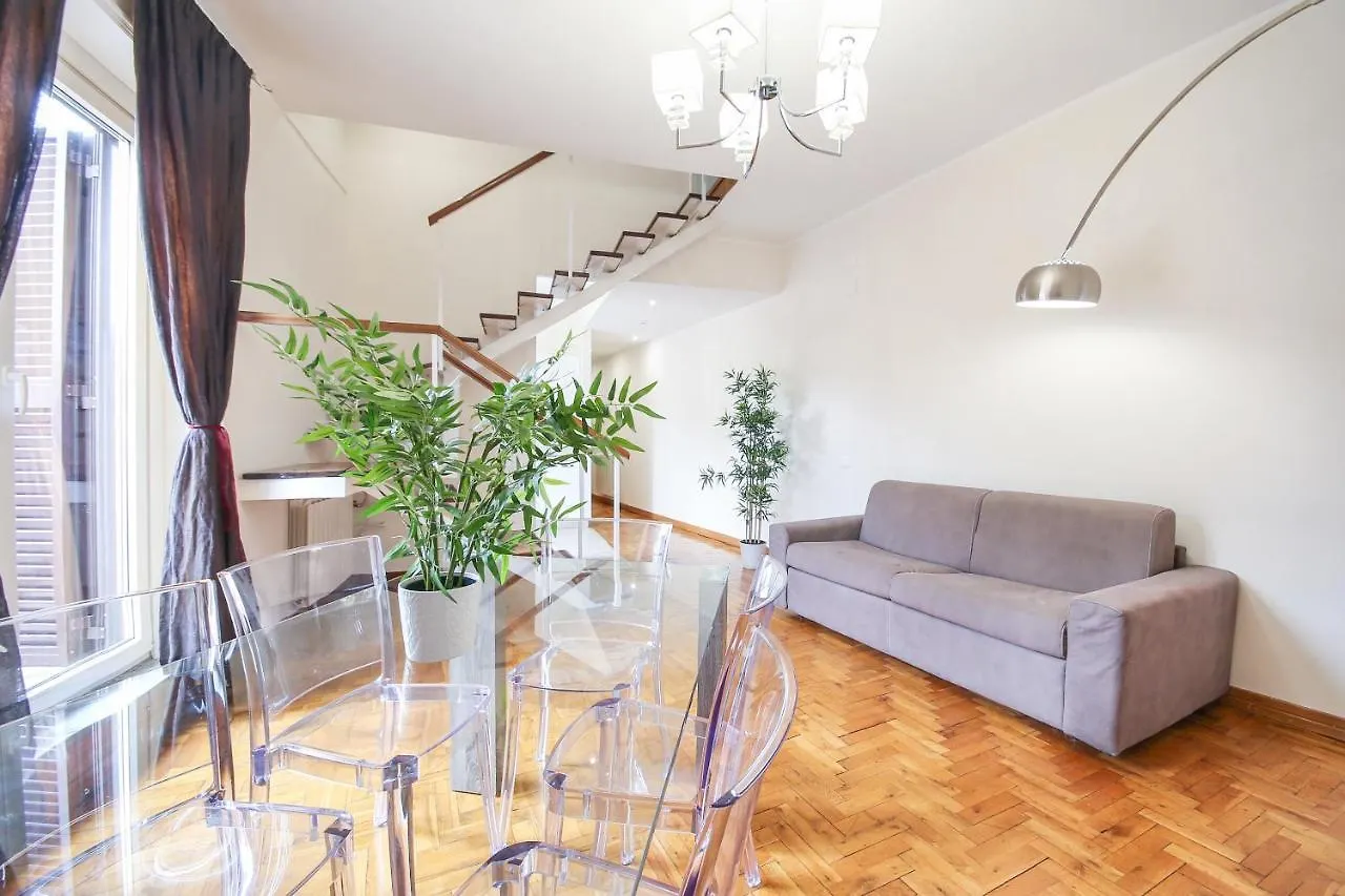 Penthouse In The Heart Of The City Center Rom 0*,  Italien